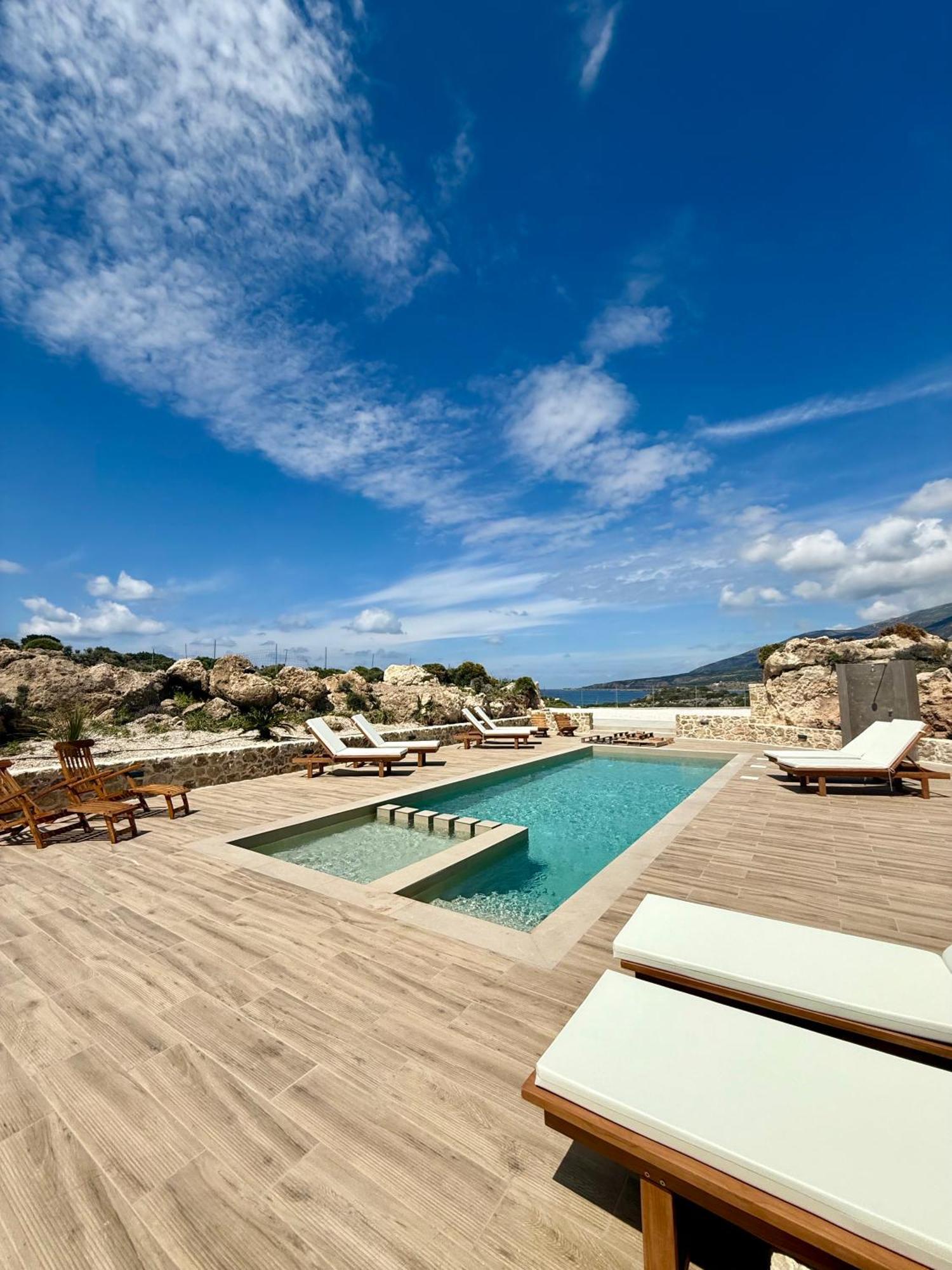 Cove Elafonisi Apartments Agios Pandeleimon  Bagian luar foto